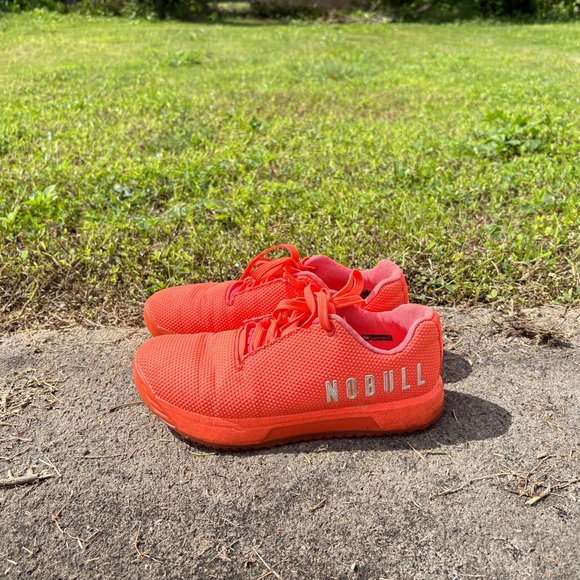 NOBULL unisex NEON Sneakers - Picture 3 of 5